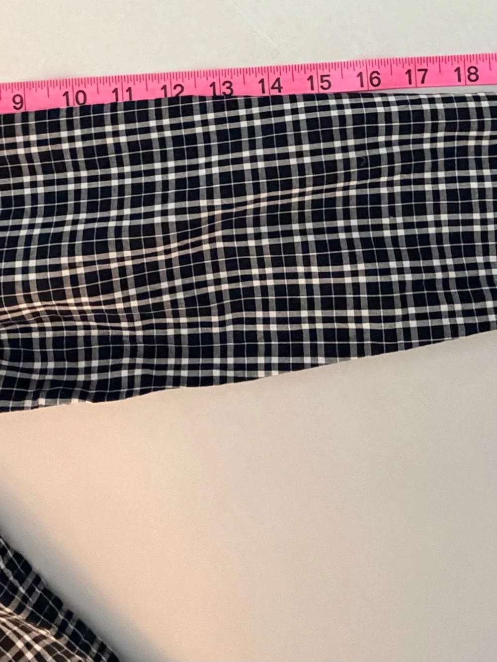 Five Centimeters Brand Men's Black & White Plaid Zip-Front Shirt. Size S